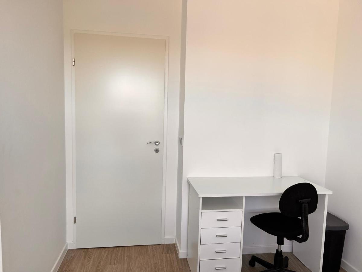 Chambre Privee Dans Un Appartement A 37 Min De Champs Elysees سارتروفيل المظهر الخارجي الصورة