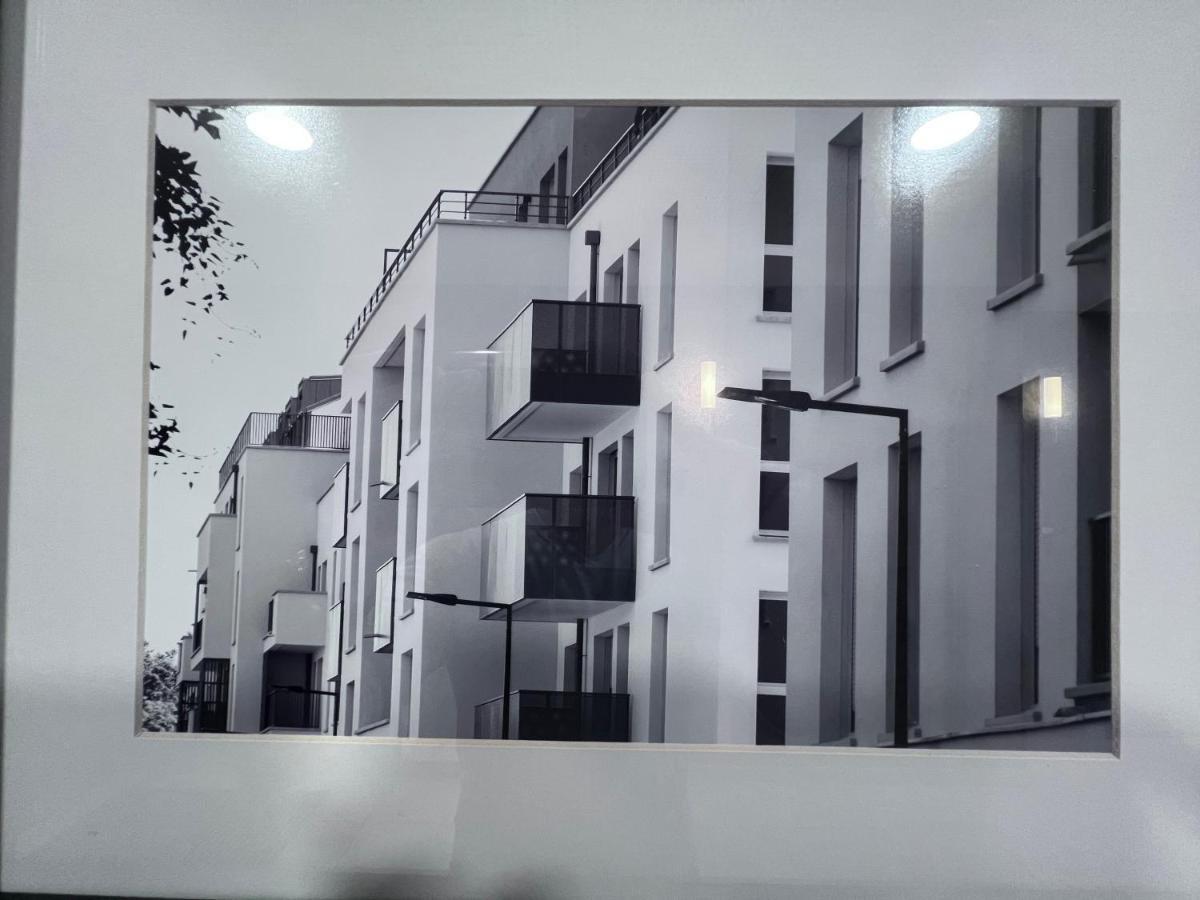 Chambre Privee Dans Un Appartement A 37 Min De Champs Elysees سارتروفيل المظهر الخارجي الصورة